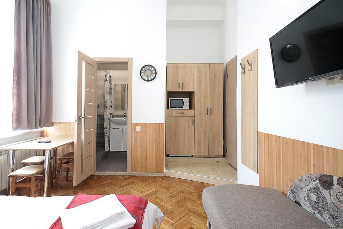 Buk Apartments On Doroshenka 29 리비프 외부 사진
